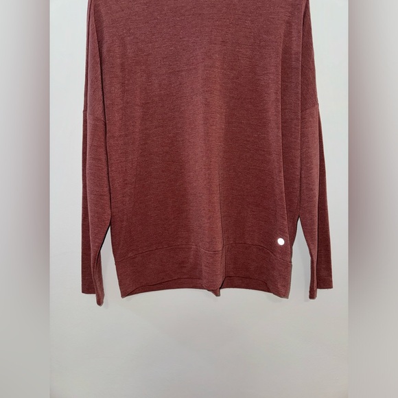 Pre-Owned MD Apana Red Long Sleeve Crossover Back Shirt - Picture 3 of 7